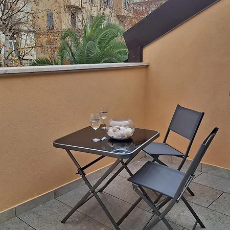 Platani Del Corso - Attico Con Parcheggio Privato - Private Parking 아파트