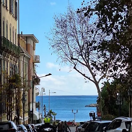 Platani Del Corso - Attico Con Parcheggio Privato - Private Parking サンレモ